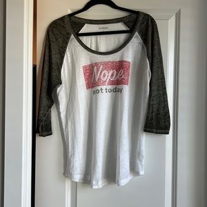 Express Graphic 3/4 Sleeve Tee